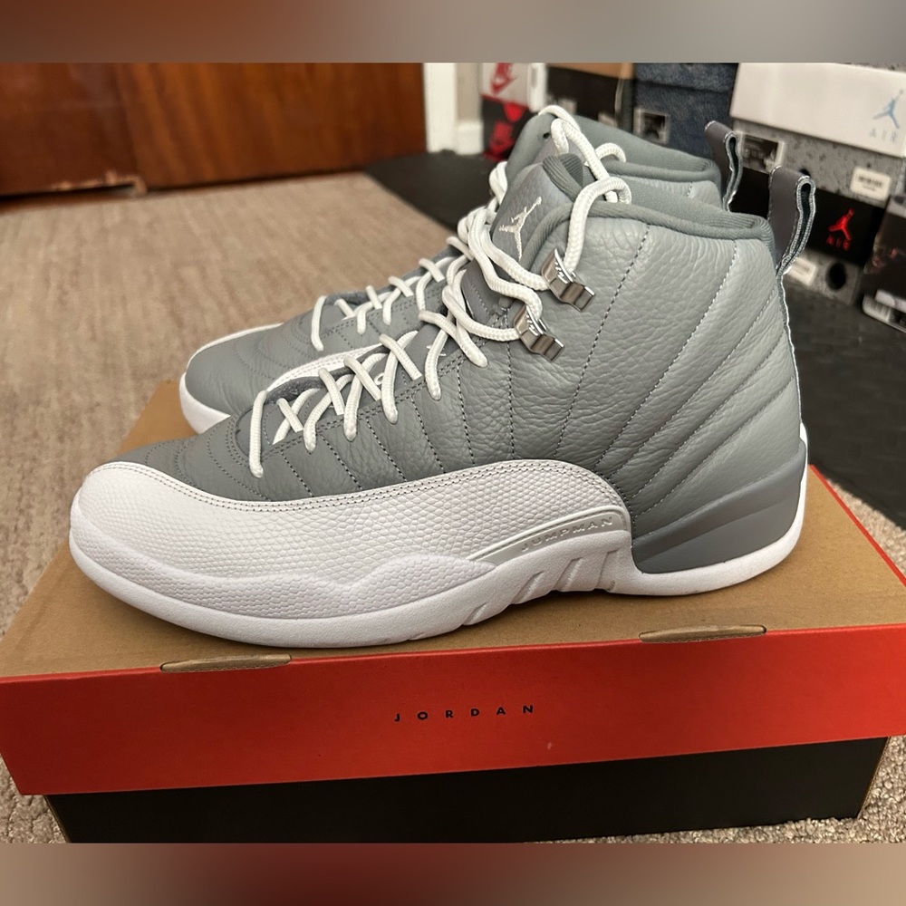 Air Jordan 12 Stealth